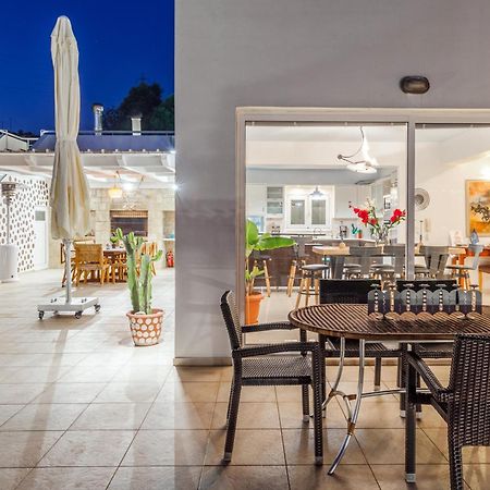 Whiteblue Spa Villa, By Idealstay Experience Heraklion  Exterior photo