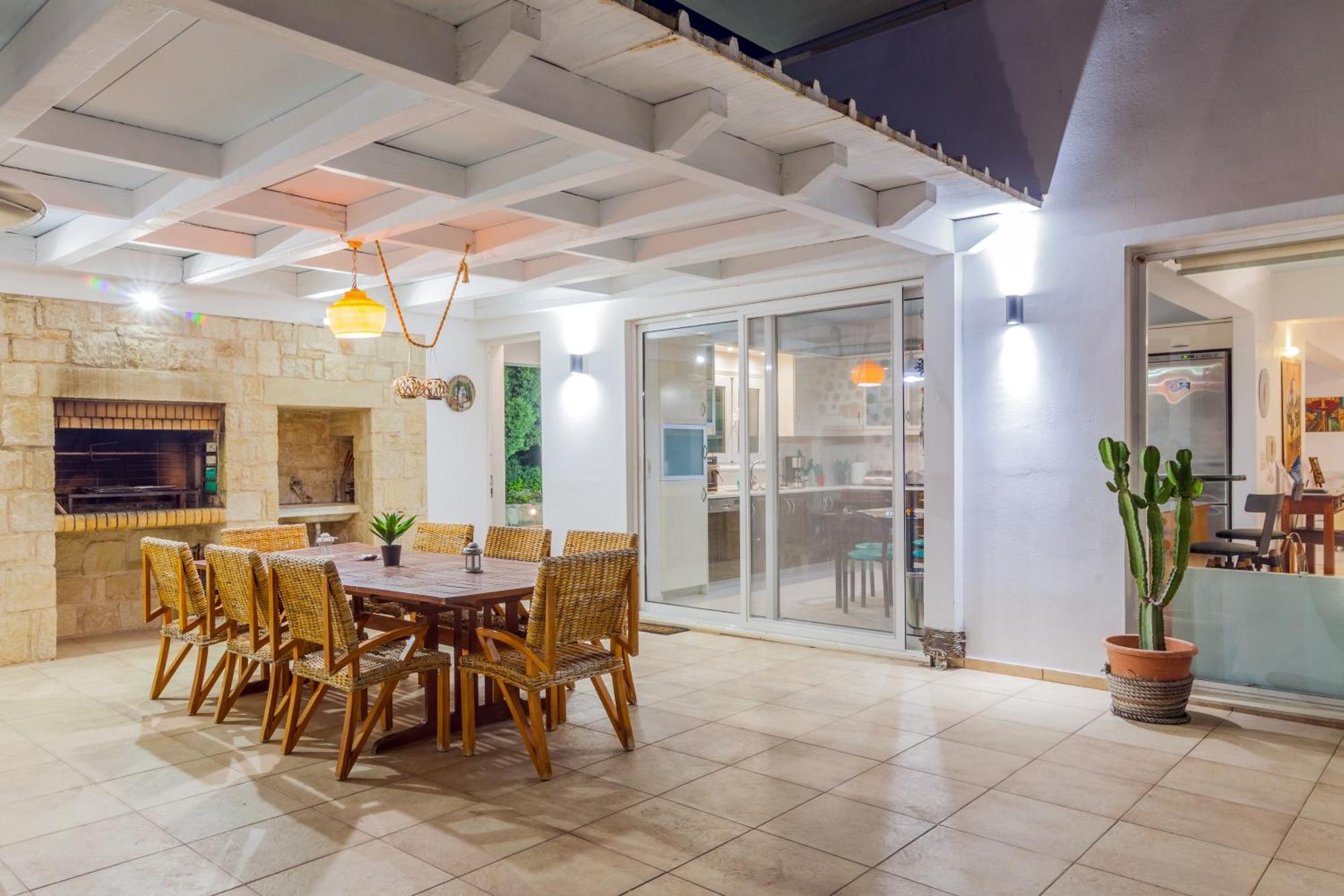 Whiteblue Spa Villa, By Idealstay Experience Heraklion  Exterior photo